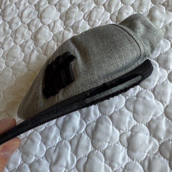 Undefeated Distressed Cap / Hat in Grey & Black Adjustable - Picture 4 of 6